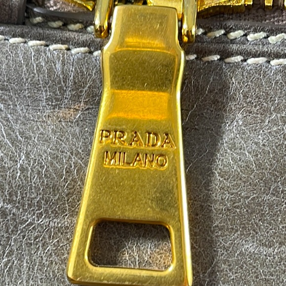 Prada Vitello Large Leather Shine 2 Way Satchel Handbag Taupe - Picture 9 of 11